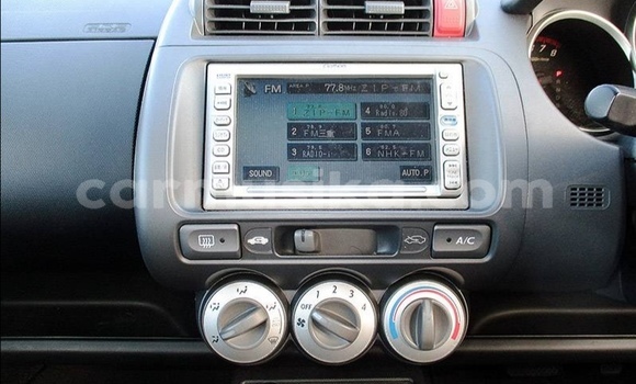 Acheter Occasion Voiture Honda Fit Beige à Beitbridge, Matabeleland South Acheter Occasion Voiture Honda Fit Beige à Beitbridge, Matabeleland South