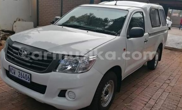 Tenga Tsaru Toyota Hilux Chena Mota in Beitbridge in Matabeleland South Tenga Tsaru Toyota Hilux Chena Mota in Beitbridge in Matabeleland South