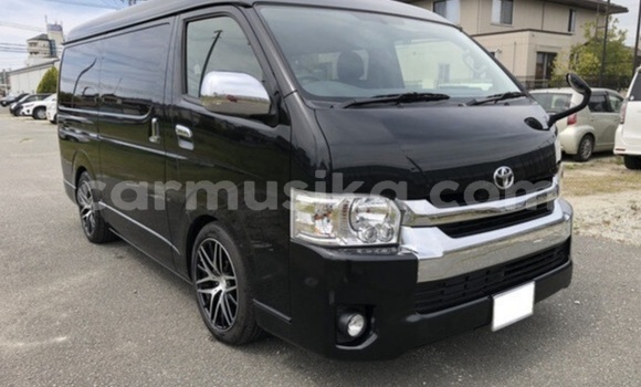 Nunua Ilio tumika Toyota Hiace Nyeusi Gari ndani ya Beitbridge nchini Matabeleland Kusini