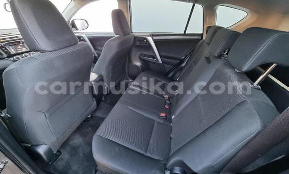 Acheter Occasion Voiture Toyota RAV4 Gris à Beitbridge, Matabeleland South Acheter Occasion Voiture Toyota RAV4 Gris à Beitbridge, Matabeleland South