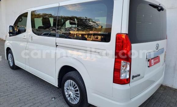 Acheter Occasion Voiture Toyota Hiace Blanc à Beitbridge, Matabeleland South Acheter Occasion Voiture Toyota Hiace Blanc à Beitbridge, Matabeleland South