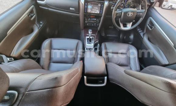 Acheter Occasion Voiture Toyota Fortuner Gris à Beitbridge, Matabeleland South Acheter Occasion Voiture Toyota Fortuner Gris à Beitbridge, Matabeleland South