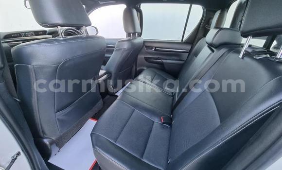 Tenga Tsaru Toyota Hilux Chena Mota in Beitbridge in Matabeleland South Tenga Tsaru Toyota Hilux Chena Mota in Beitbridge in Matabeleland South