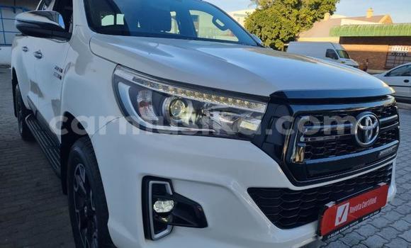 Tenga Tsaru Toyota Hilux Chena Mota in Beitbridge in Matabeleland South Tenga Tsaru Toyota Hilux Chena Mota in Beitbridge in Matabeleland South