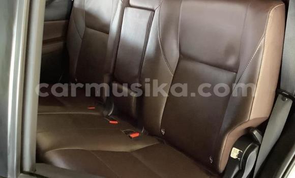 Acheter Occasion Voiture Toyota Fortuner Gris à Beitbridge, Matabeleland South Acheter Occasion Voiture Toyota Fortuner Gris à Beitbridge, Matabeleland South