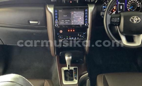 Acheter Occasion Voiture Toyota Fortuner Gris à Beitbridge, Matabeleland South Acheter Occasion Voiture Toyota Fortuner Gris à Beitbridge, Matabeleland South