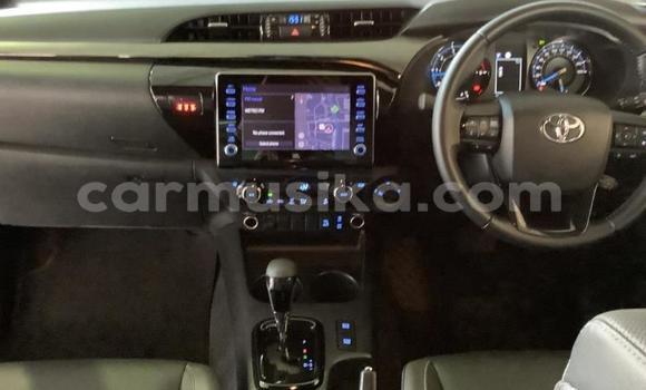 Acheter Occasion Voiture Toyota Hilux Rouge à Beitbridge, Matabeleland South Acheter Occasion Voiture Toyota Hilux Rouge à Beitbridge, Matabeleland South