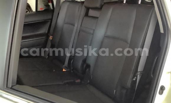 Acheter Occasion Voiture Toyota Land Cruiser Prado Blanc à Beitbridge, Matabeleland South Acheter Occasion Voiture Toyota Land Cruiser Prado Blanc à Beitbridge, Matabeleland South