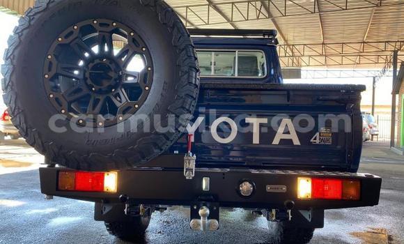 Acheter Occasion Voiture Toyota Land Cruiser Bleu à Beitbridge, Matabeleland South Acheter Occasion Voiture Toyota Land Cruiser Bleu à Beitbridge, Matabeleland South