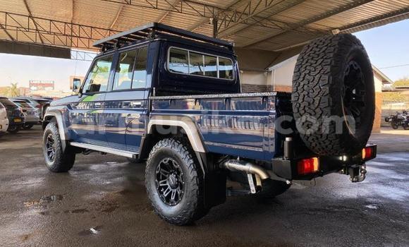 Acheter Occasion Voiture Toyota Land Cruiser Bleu à Beitbridge, Matabeleland South Acheter Occasion Voiture Toyota Land Cruiser Bleu à Beitbridge, Matabeleland South