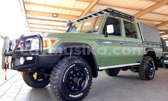 Buy Used Toyota Land Cruiser Blue Car in Beitbridge in Matabeleland South