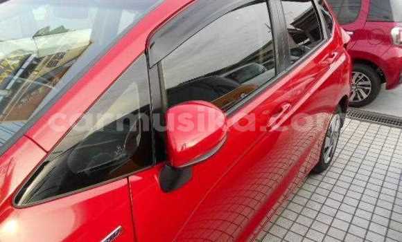 Acheter Occasion Voiture Honda Fit Rouge à Beitbridge, Matabeleland South Acheter Occasion Voiture Honda Fit Rouge à Beitbridge, Matabeleland South