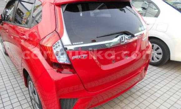 Acheter Occasion Voiture Honda Fit Rouge à Beitbridge, Matabeleland South Acheter Occasion Voiture Honda Fit Rouge à Beitbridge, Matabeleland South