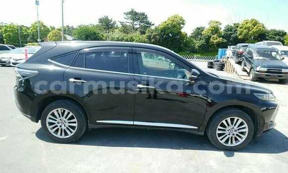 Nunua Ilio tumika Toyota Harrier Nyeusi Gari ndani ya Beitbridge nchini Matabeleland Kusini Nunua Ilio tumika Toyota Harrier Nyeusi Gari ndani ya Beitbridge nchini Matabeleland Kusini