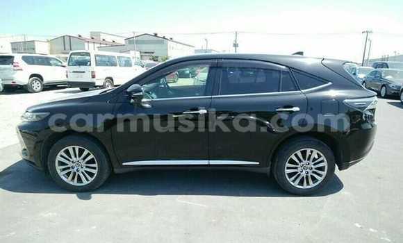 Nunua Ilio tumika Toyota Harrier Nyeusi Gari ndani ya Beitbridge nchini Matabeleland Kusini Nunua Ilio tumika Toyota Harrier Nyeusi Gari ndani ya Beitbridge nchini Matabeleland Kusini