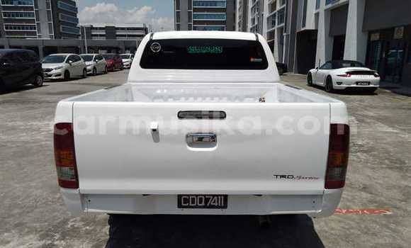Acheter Occasion Voiture Toyota Hilux Blanc à Beitbridge, Matabeleland South Acheter Occasion Voiture Toyota Hilux Blanc à Beitbridge, Matabeleland South