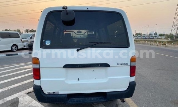 Acheter Occasion Voiture Toyota Hiace Blanc à Beitbridge, Matabeleland South Acheter Occasion Voiture Toyota Hiace Blanc à Beitbridge, Matabeleland South