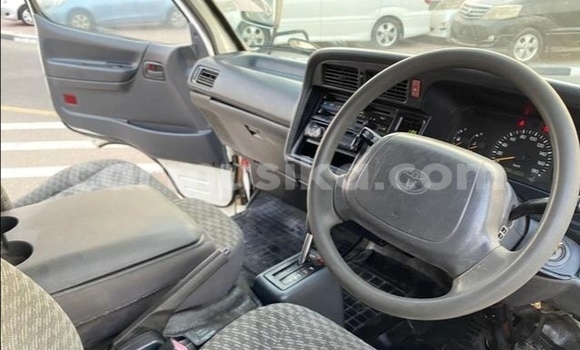 Acheter Occasion Voiture Toyota Hiace Blanc à Beitbridge, Matabeleland South Acheter Occasion Voiture Toyota Hiace Blanc à Beitbridge, Matabeleland South