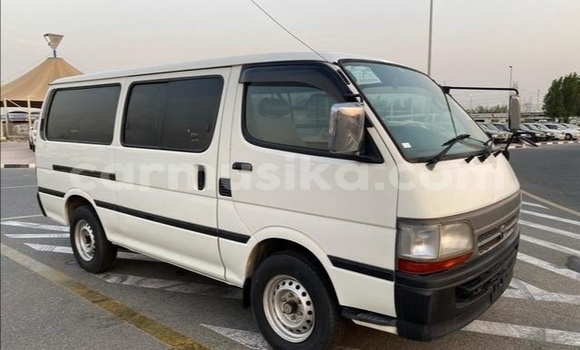 Acheter Occasion Voiture Toyota Hiace Blanc à Beitbridge, Matabeleland South Acheter Occasion Voiture Toyota Hiace Blanc à Beitbridge, Matabeleland South