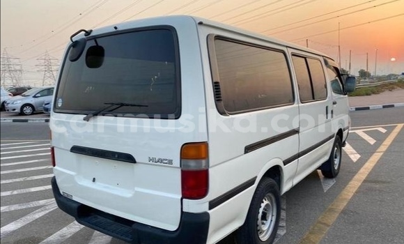 Acheter Occasion Voiture Toyota Hiace Blanc à Beitbridge, Matabeleland South Acheter Occasion Voiture Toyota Hiace Blanc à Beitbridge, Matabeleland South