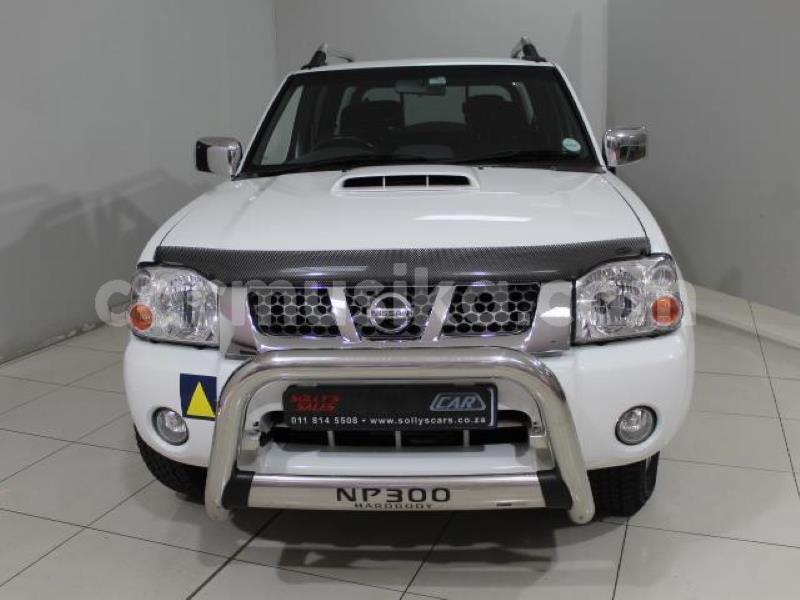 Big with watermark nissan np 300 matabeleland south beitbridge 24218