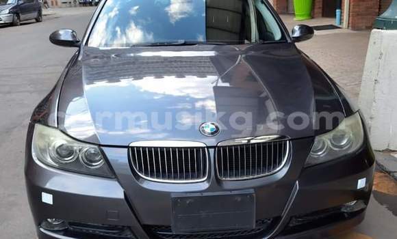 Nunua Ilio tumika BMW 3–Series Nyingine Gari ndani ya Harare nchini Harare