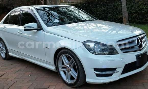 Tenga Tsaru Mercedes-Benz C-Classe Chena Mota in Harare in Harare Tenga Tsaru Mercedes-Benz C-Classe Chena Mota in Harare in Harare
