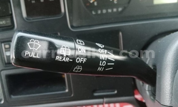 Nunua Ilio tumika Toyota Hiace Nyeupe Gari ndani ya Beitbridge nchini Matabeleland Kusini Nunua Ilio tumika Toyota Hiace Nyeupe Gari ndani ya Beitbridge nchini Matabeleland Kusini