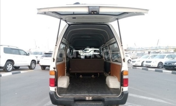 Nunua Ilio tumika Toyota Hiace Nyeupe Gari ndani ya Beitbridge nchini Matabeleland Kusini Nunua Ilio tumika Toyota Hiace Nyeupe Gari ndani ya Beitbridge nchini Matabeleland Kusini