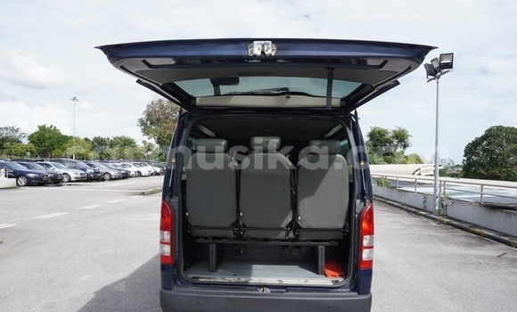 Acheter Occasion Voiture Toyota Hiace Bleu à Beitbridge, Matabeleland South Acheter Occasion Voiture Toyota Hiace Bleu à Beitbridge, Matabeleland South