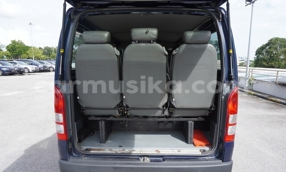 Acheter Occasion Voiture Toyota Hiace Bleu à Beitbridge, Matabeleland South Acheter Occasion Voiture Toyota Hiace Bleu à Beitbridge, Matabeleland South