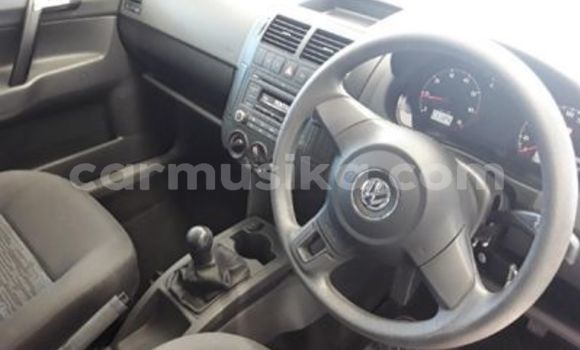 Acheter Occasion Voiture Volkswagen Polo Rouge à Beitbridge, Matabeleland South Acheter Occasion Voiture Volkswagen Polo Rouge à Beitbridge, Matabeleland South
