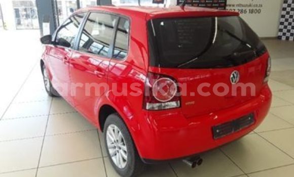 Acheter Occasion Voiture Volkswagen Polo Rouge à Beitbridge, Matabeleland South Acheter Occasion Voiture Volkswagen Polo Rouge à Beitbridge, Matabeleland South