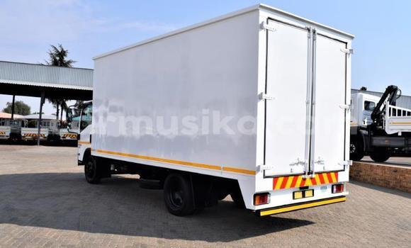 Acheter Occasion Utilitaire Isuzu FTR 850 Gris à Beitbridge, Matabeleland South Acheter Occasion Utilitaire Isuzu FTR 850 Gris à Beitbridge, Matabeleland South