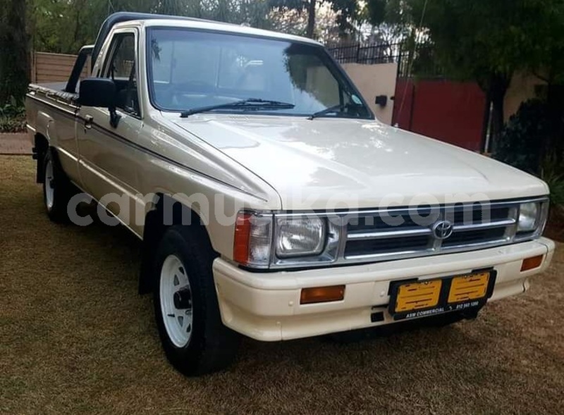 Big with watermark toyota hilux matabeleland south beitbridge 24236