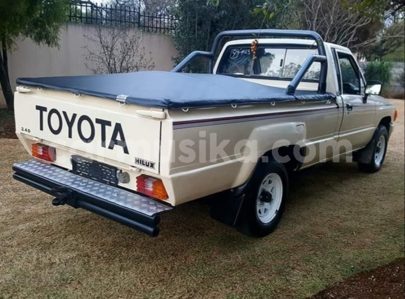 Big with watermark toyota hilux matabeleland south beitbridge 24236