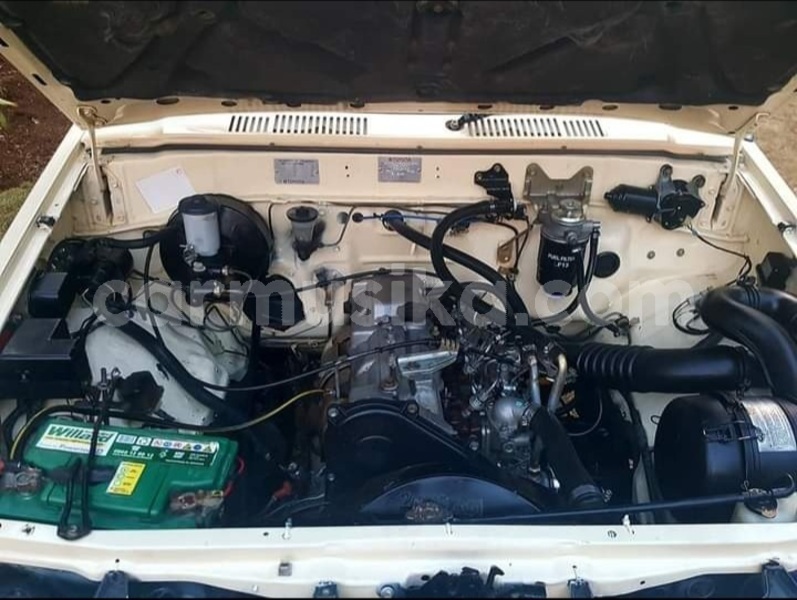 Big with watermark toyota hilux matabeleland south beitbridge 24236