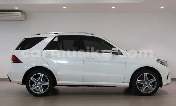 Acheter Occasion Voiture Mercedes‒Benz GLE Blanc à Beitbridge, Matabeleland South Acheter Occasion Voiture Mercedes‒Benz GLE Blanc à Beitbridge, Matabeleland South