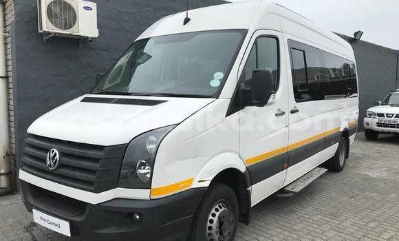 Tenga Tsaru Volkswagen Transporter Chena Mota in Beitbridge in Matabeleland South