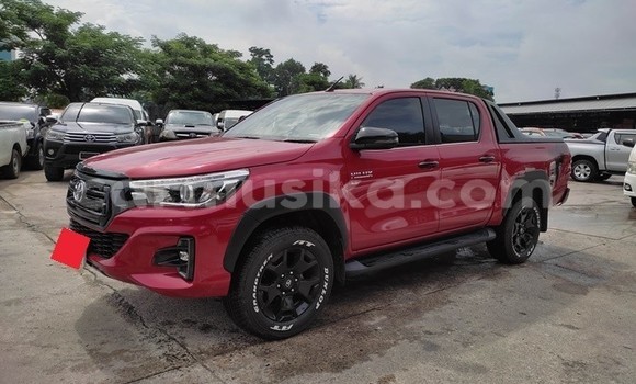 Nunua Ilio tumika Toyota Hiluxe Revo Nyekundu Gari ndani ya Beitbridge nchini Matabeleland Kusini