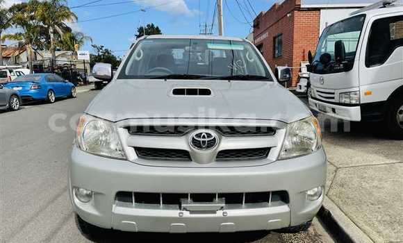 Nunua Ilio tumika Toyota Hilux Fedha Gari ndani ya Beitbridge nchini Matabeleland Kusini