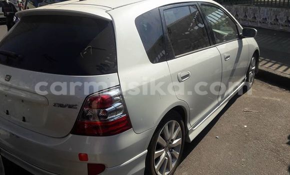 Acheter Occasion Voiture Honda Civic Blanc à Alexandra Park, Harare Acheter Occasion Voiture Honda Civic Blanc à Alexandra Park, Harare