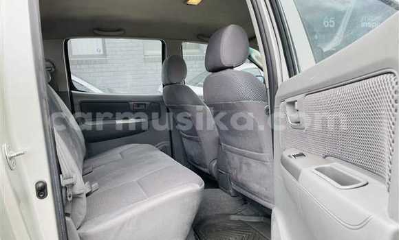 Acheter Occasion Voiture Toyota Hilux Gris à Beitbridge, Matabeleland South Acheter Occasion Voiture Toyota Hilux Gris à Beitbridge, Matabeleland South