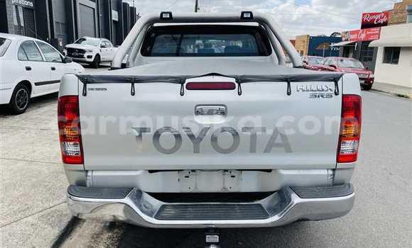 Acheter Occasion Voiture Toyota Hilux Gris à Beitbridge, Matabeleland South Acheter Occasion Voiture Toyota Hilux Gris à Beitbridge, Matabeleland South