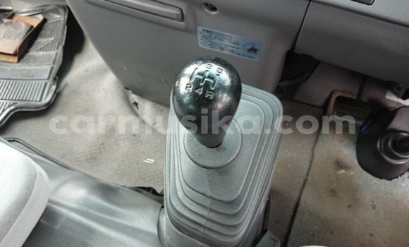 Nunua Ilio tumika Nissan Caravan Nyeupe Gari ndani ya Beitbridge nchini Matabeleland Kusini Nunua Ilio tumika Nissan Caravan Nyeupe Gari ndani ya Beitbridge nchini Matabeleland Kusini