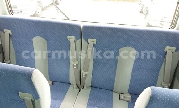 Nunua Ilio tumika Nissan Caravan Nyeupe Gari ndani ya Beitbridge nchini Matabeleland Kusini Nunua Ilio tumika Nissan Caravan Nyeupe Gari ndani ya Beitbridge nchini Matabeleland Kusini