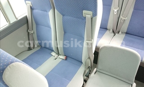 Nunua Ilio tumika Nissan Caravan Nyeupe Gari ndani ya Beitbridge nchini Matabeleland Kusini Nunua Ilio tumika Nissan Caravan Nyeupe Gari ndani ya Beitbridge nchini Matabeleland Kusini