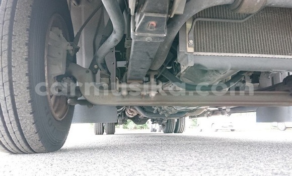 Nunua Ilio tumika Nissan Caravan Nyeupe Gari ndani ya Beitbridge nchini Matabeleland Kusini Nunua Ilio tumika Nissan Caravan Nyeupe Gari ndani ya Beitbridge nchini Matabeleland Kusini