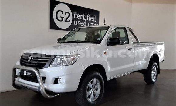 Acheter Occasion Voiture Toyota Hilux Blanc à Beitbridge, Matabeleland South
