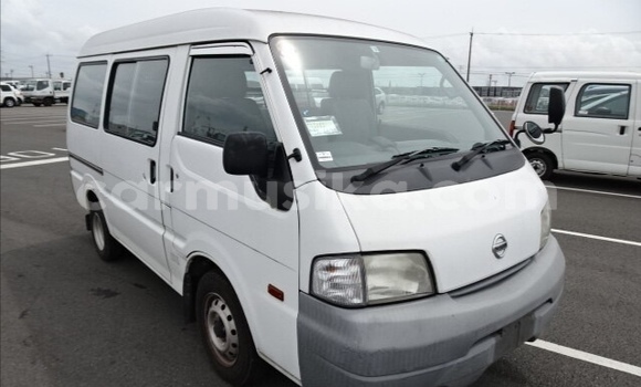 Nunua Ilio tumika Nissan Vanette Nyeupe Gari ndani ya Beitbridge nchini Matabeleland Kusini